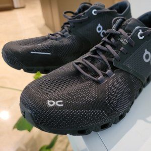 ON CLOUD X WOMENS 8.5 FOR CROSSTRAINING/RUNNING